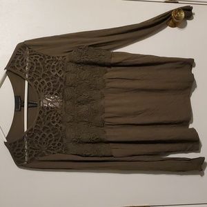 New I jeans by Buffalo women's M green long sleeve lace front T-shirt